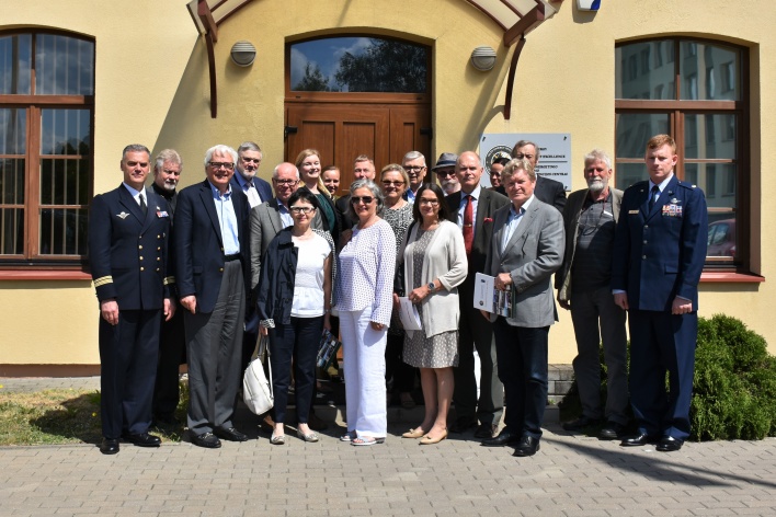 Finnish National Defence Course alumni visited NATO ENSEC COE